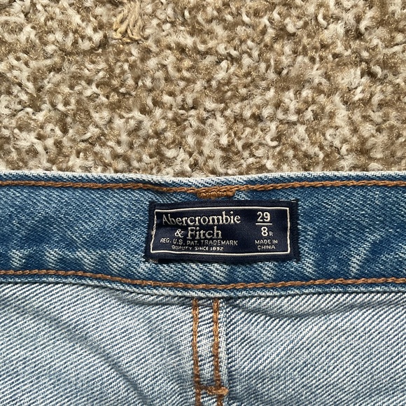 Abercrombie & Fitch High-Rise Jeans - Picture 3 of 3